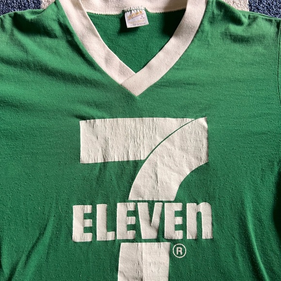 7-Eleven 7-11 GREEN Junior Olympic Softball V Neck Jersey Size S VINTAGE RARE - Picture 2 of 11